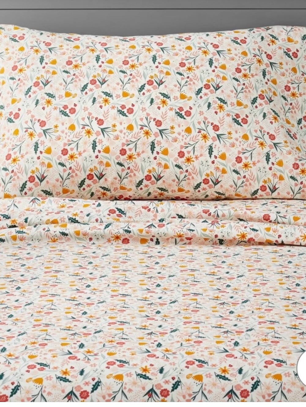 Pillowfort Garden Floral Sheet Set — Twin